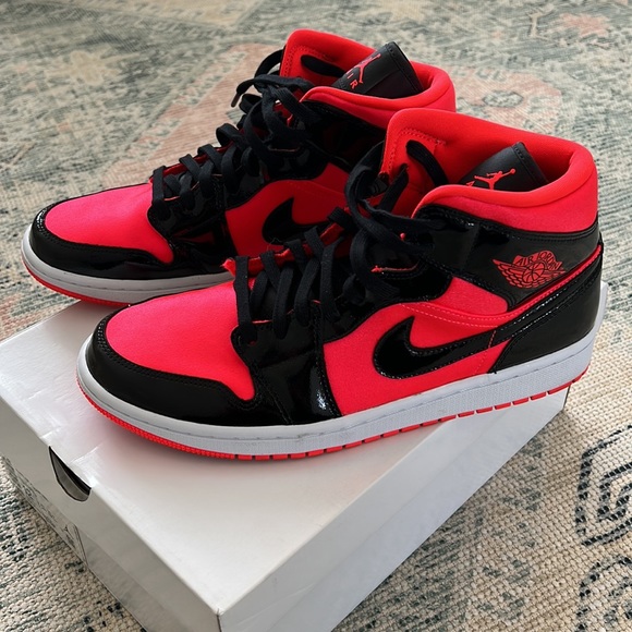 Jordan Other - Air Jordan 1 Mid “Hot Punch”